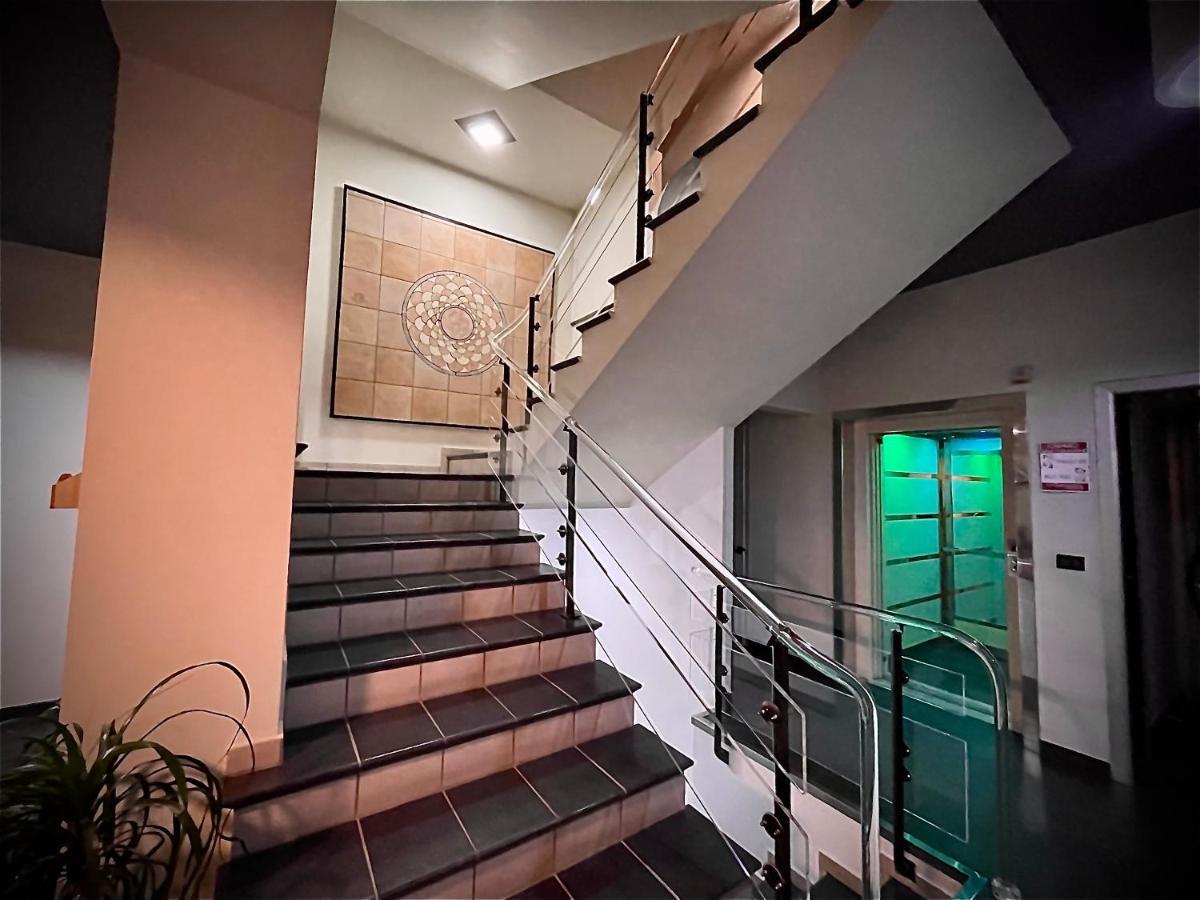 Hotel Le Ceramiche Montalto Uffugo Luaran gambar