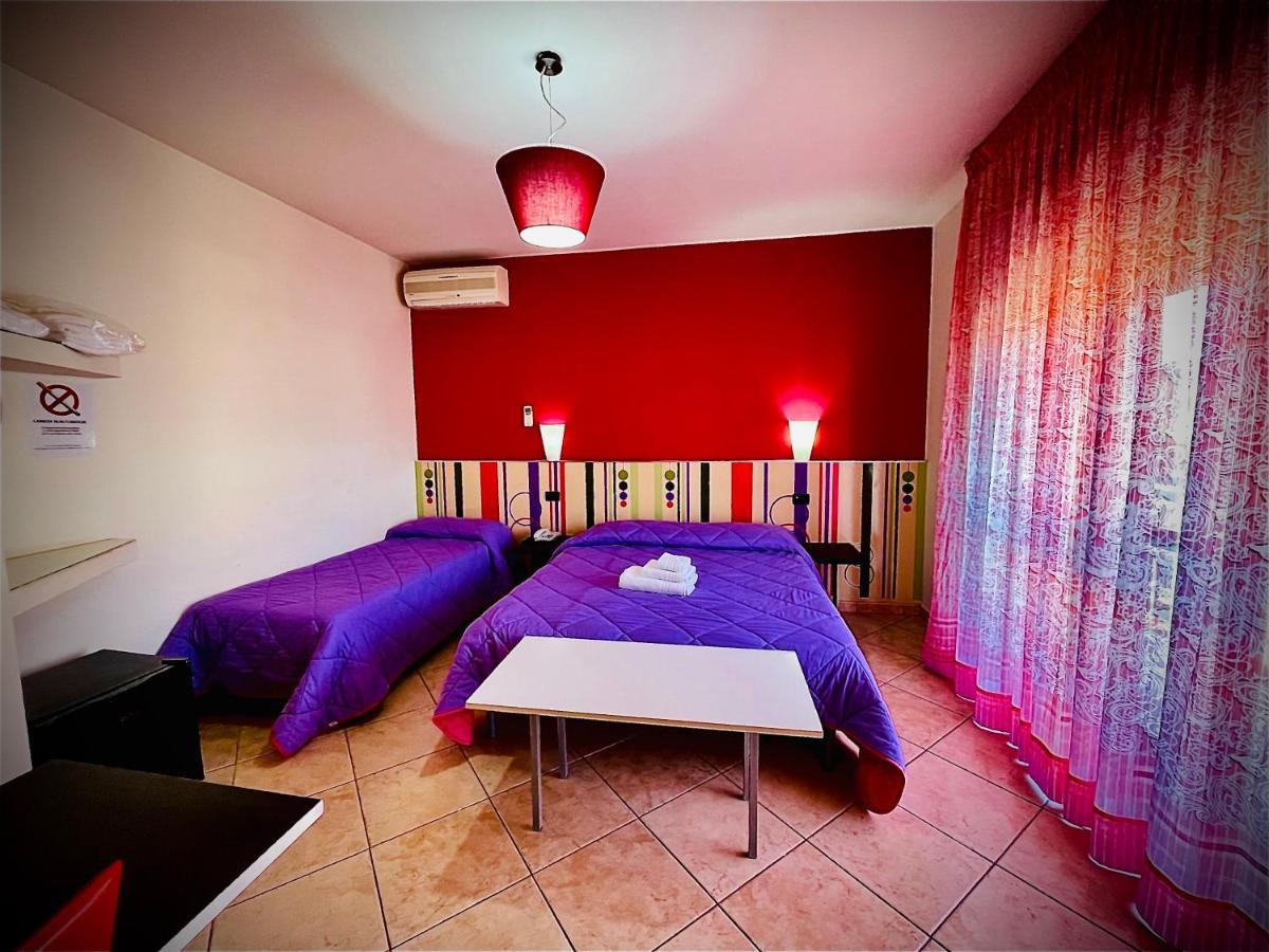 Hotel Le Ceramiche Montalto Uffugo Luaran gambar